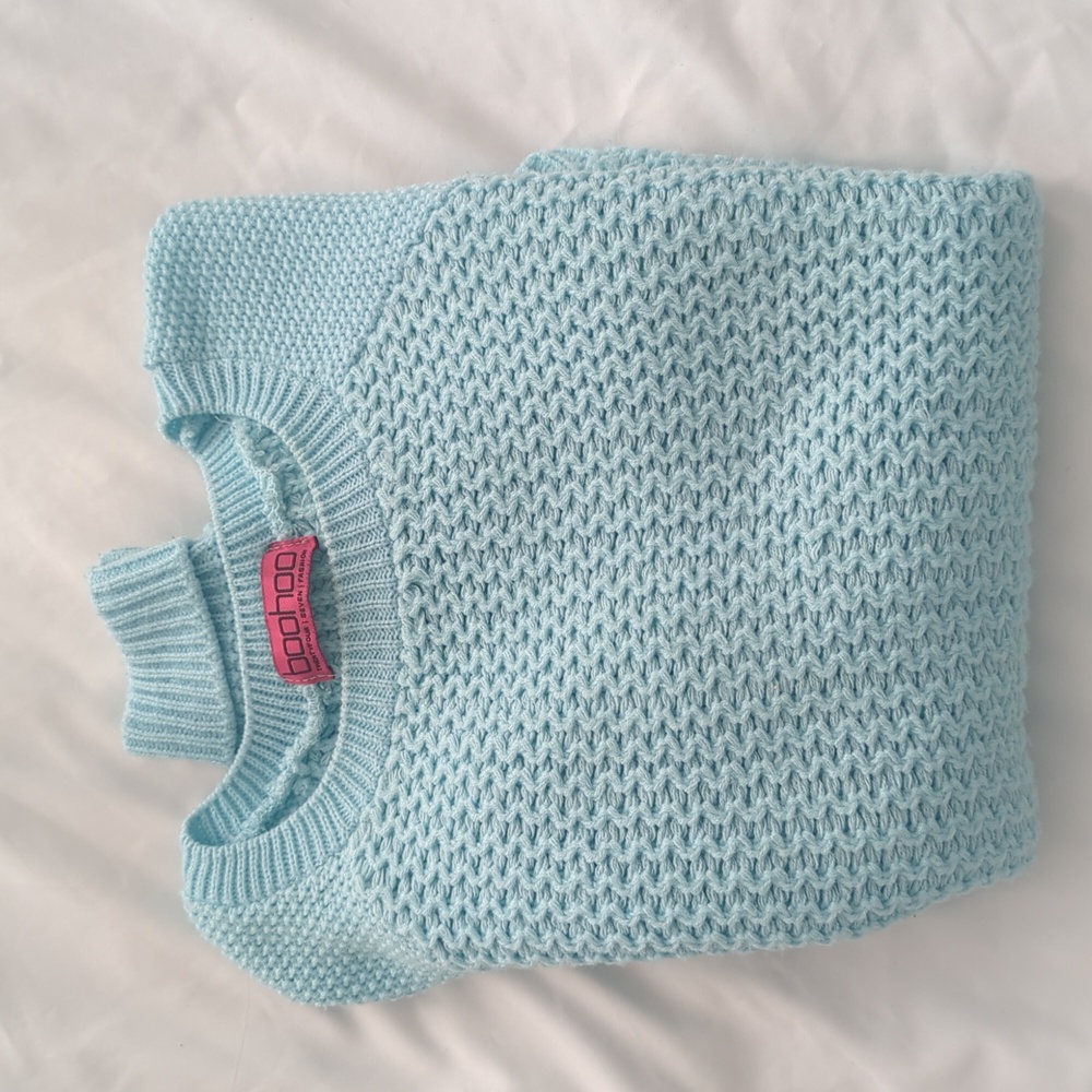 Boohoo blue sweater